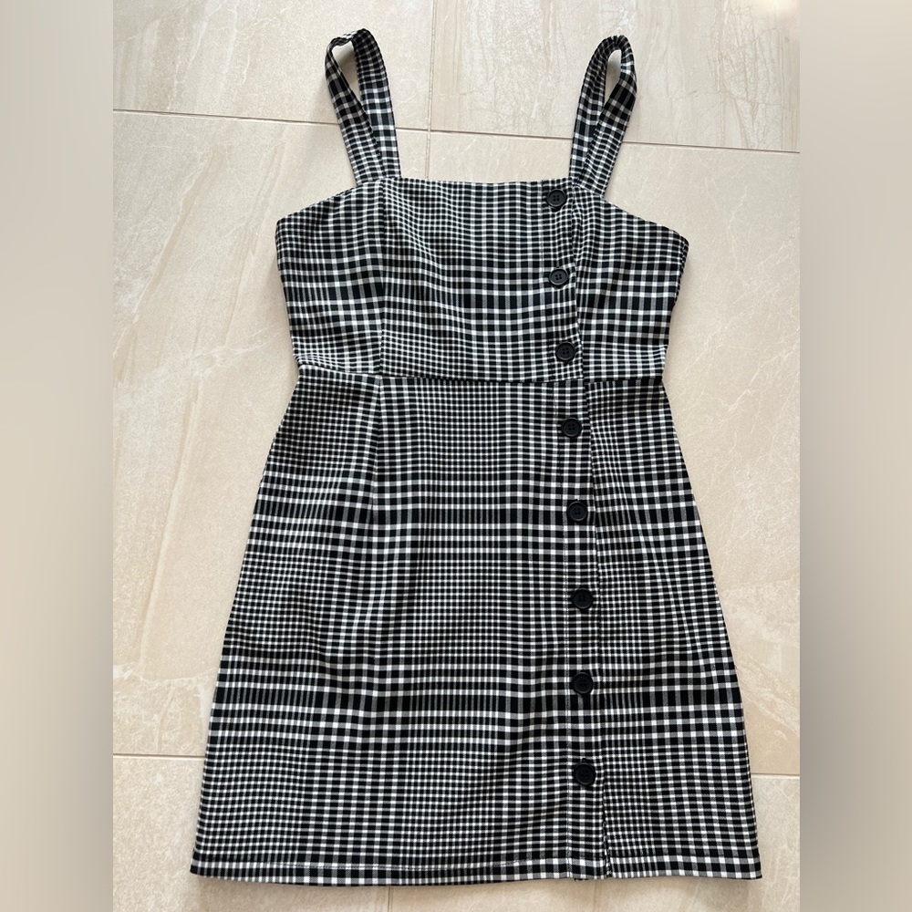 H&M women’s dress in Black size SX